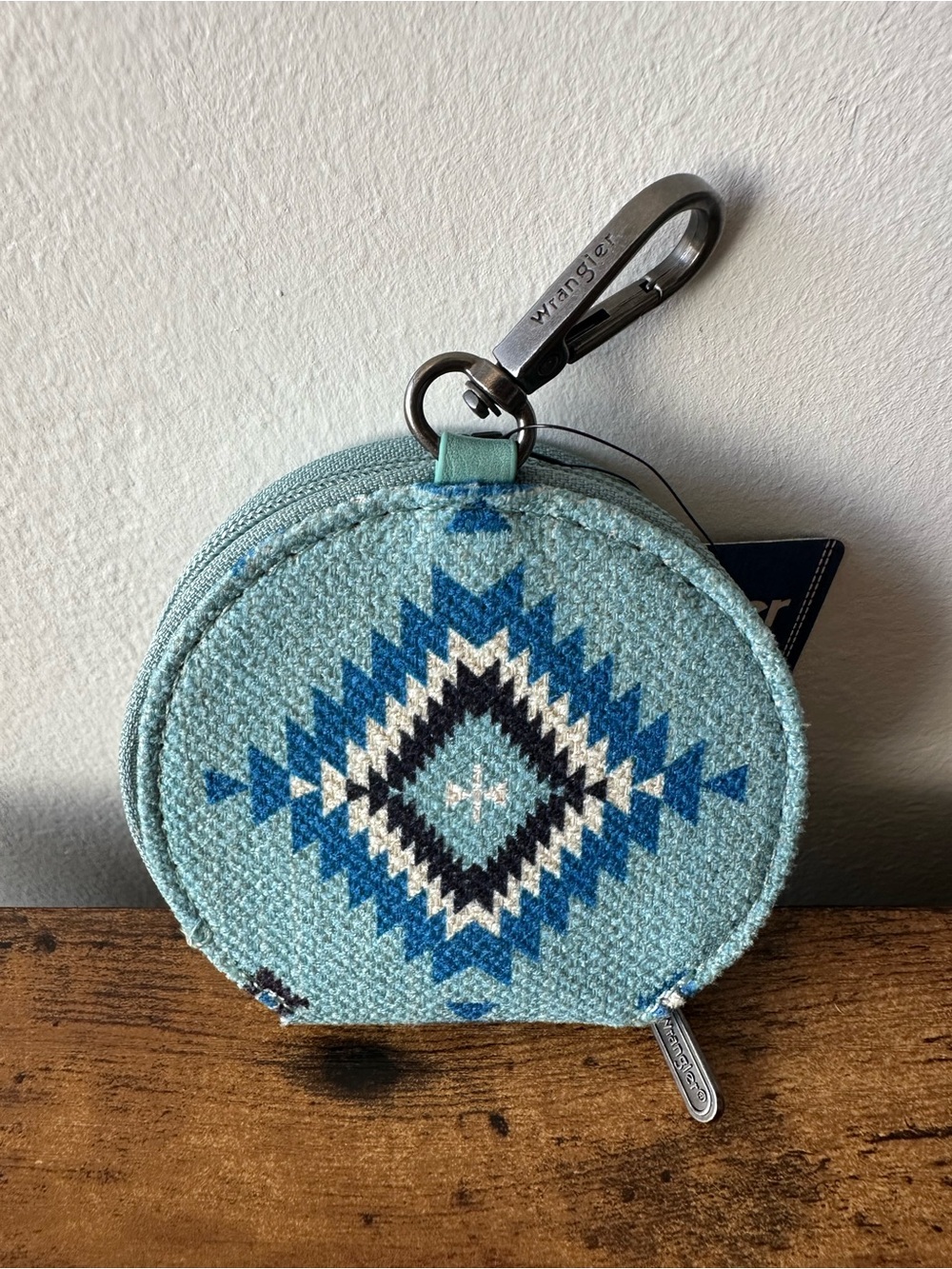 Wrangler Chambray Aztec Coin Pouch Keychain Light Blue w/ Studs Bohemian NWT - Picture 4 of 6